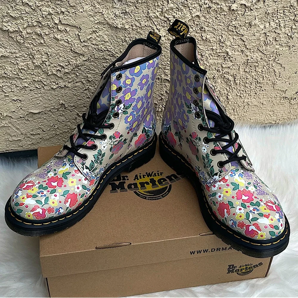 ⚜️ Dr. Martens floral combat boots SZ 9 - Picture 3 of 12